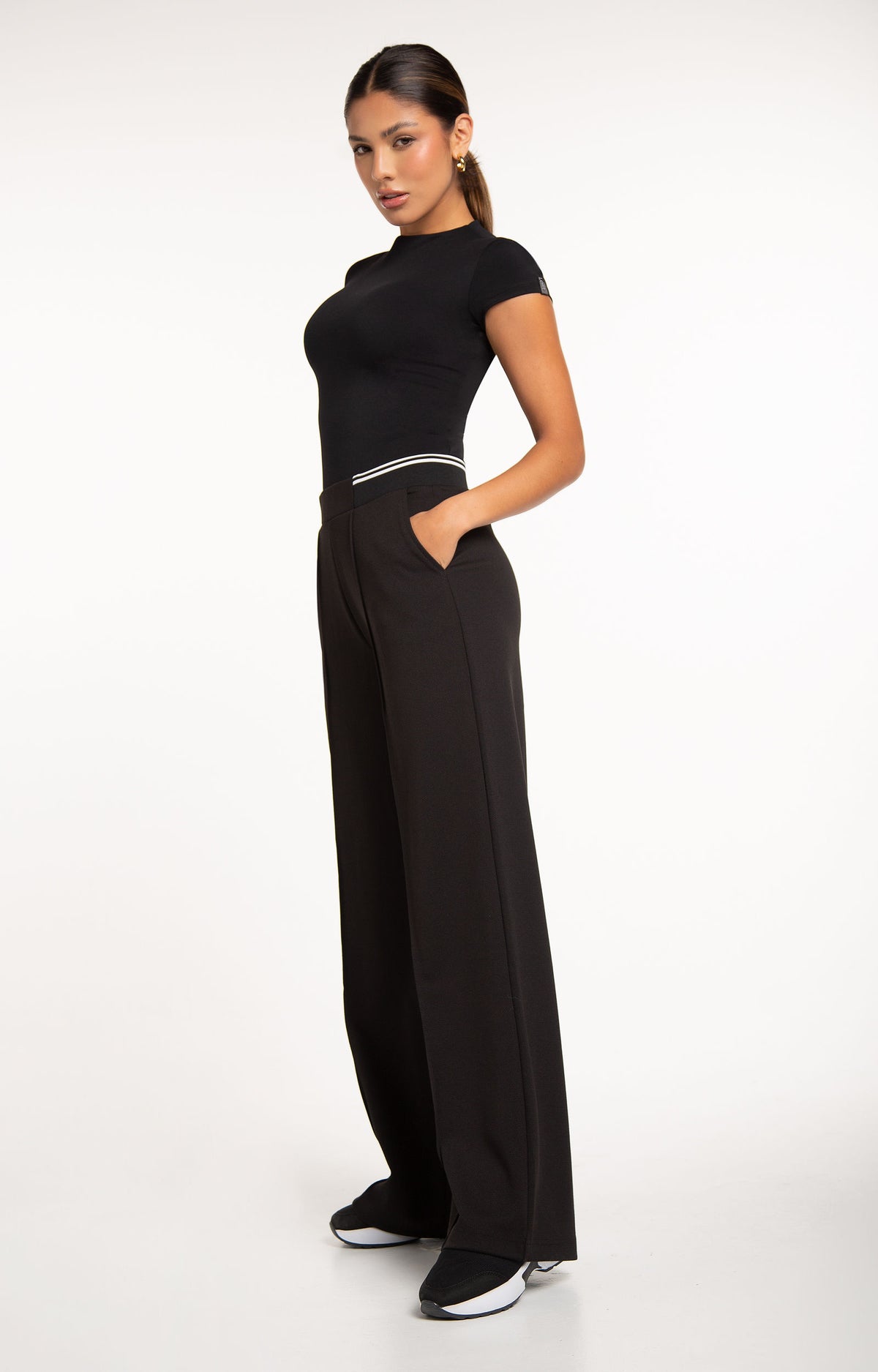 Aura Short Sleeve crop tee in Black - women's fitted top with wide leg pants, side full length view